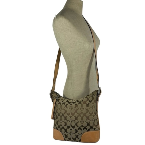 Coach Signature Swingpack
Crossbody Bag Style 6347 - Picture 1 of 14